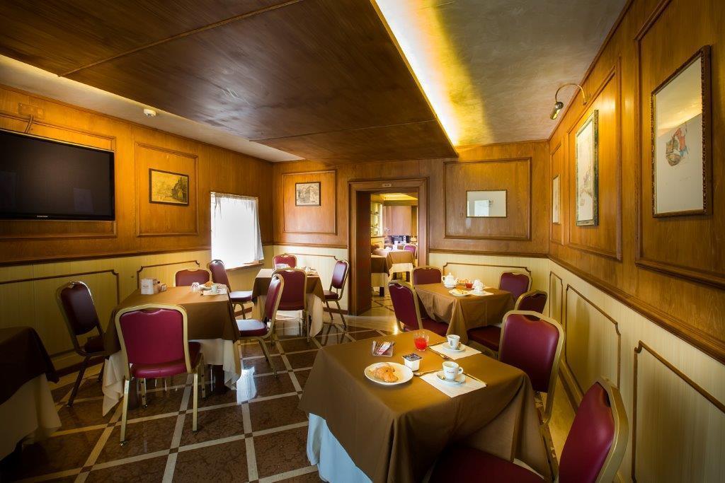 Hotel Camerlengo Corridonia المظهر الخارجي الصورة